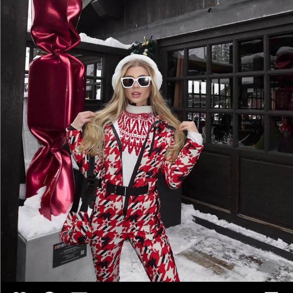 Perfect moment ski suit NWT $1300 MSRP XS / S - Picture 1 of 6
